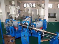 供應(yīng)護(hù)套機(jī)組